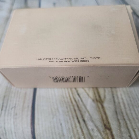 Vintage Halston Perfumed Soap Bar 6oz Sealed Original Box - Picture 2 of 2